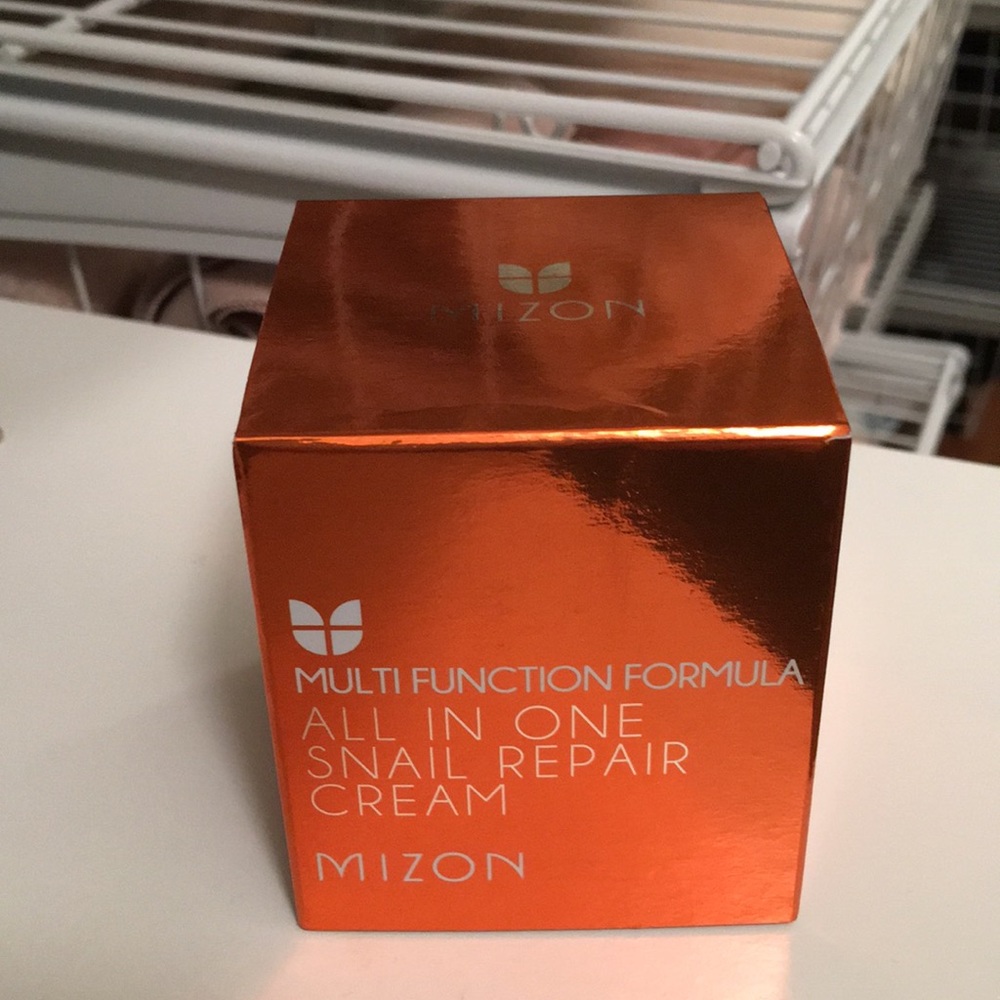 K-beauty Mizon Snail Repair Cream